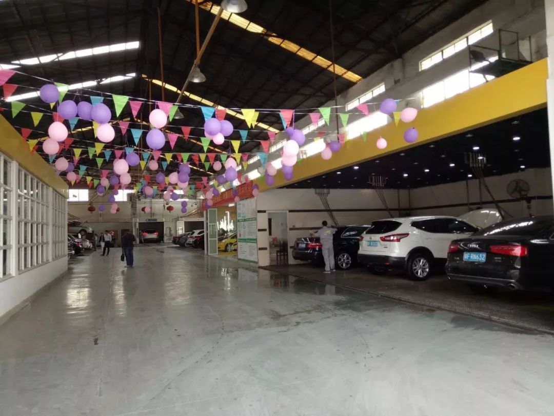 這位小拇指加盟商之前走不少彎路，2018年快修業(yè)績預(yù)計翻番