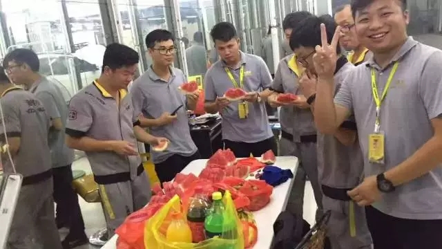 1501054990178840hp12.jpg 640.webp (14).jpg