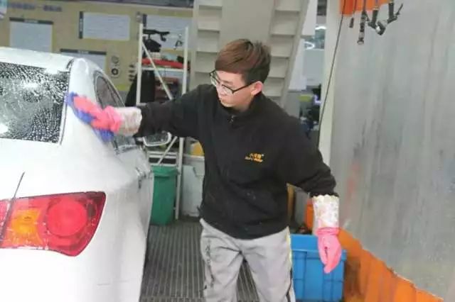 1517384420140184BB87.jpg 1.jpg