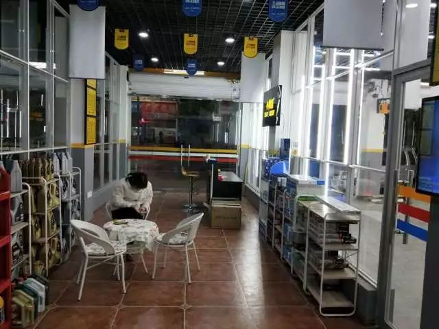 151738479494743070C2.jpg 29.jpg