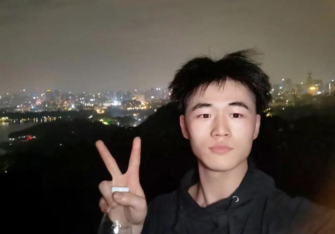 1660897481413707204A.jpg 02.jpg