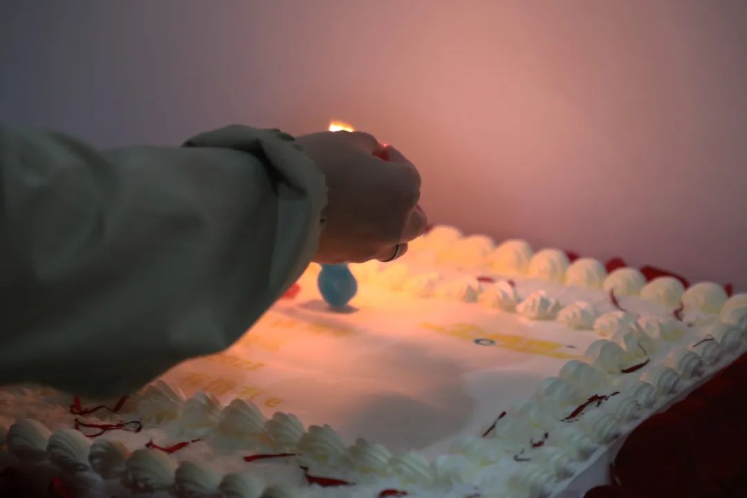 1671153628106176E40D.jpg 1671153628106176E40D.jpg