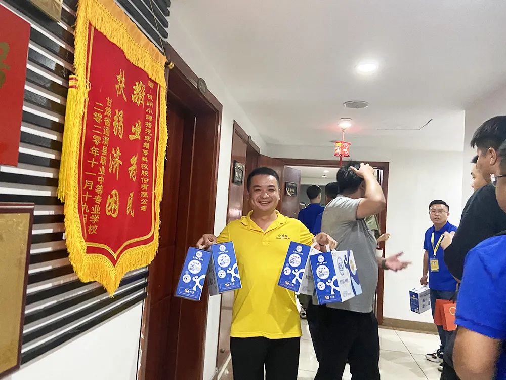 1693982975818464A990.jpg 1693982975818464A990.jpg